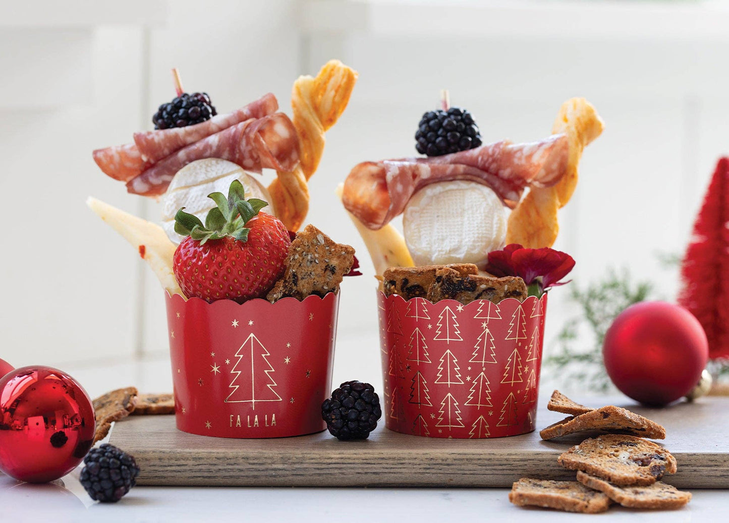 PRESALE CHRISTMAS SHIPPING MID OCTOBER - PLCC1056 - Red Trees Food Cups (50 pcs)